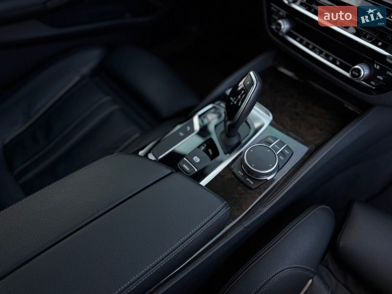 Седан BMW 5 Series 2017 в Полтаві