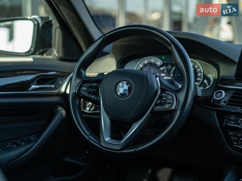 Седан BMW 5 Series 2018 в Чернівцях