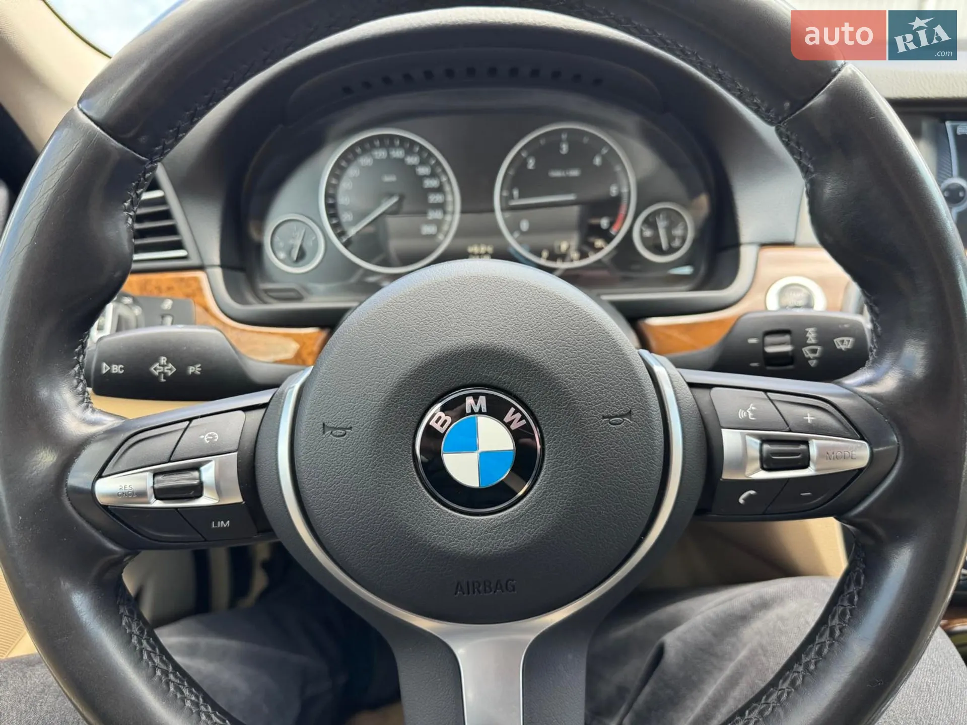 2012 BMW 5er - мініатюра 12