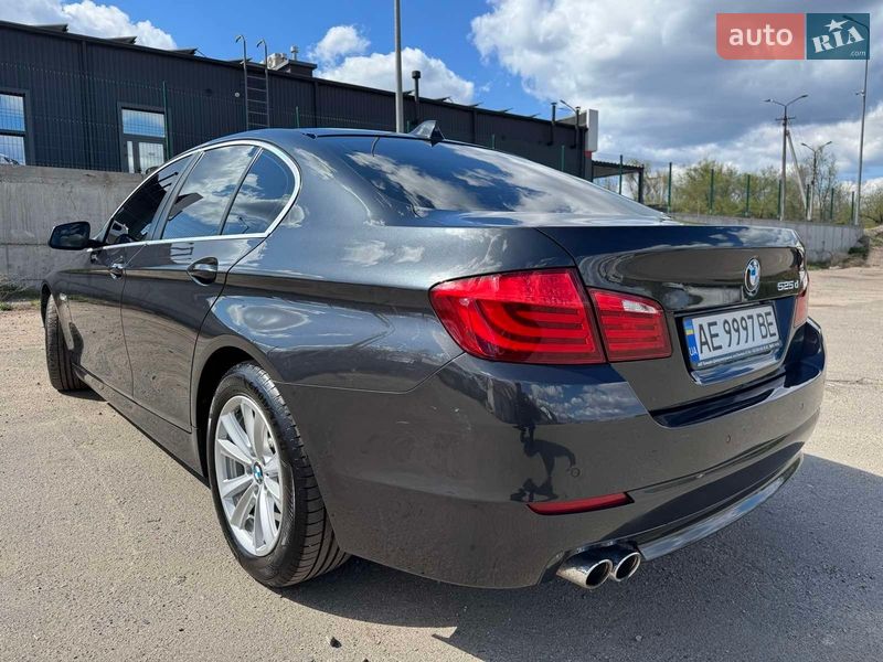 Седан BMW 5 Series 2012 в Кривому Розі