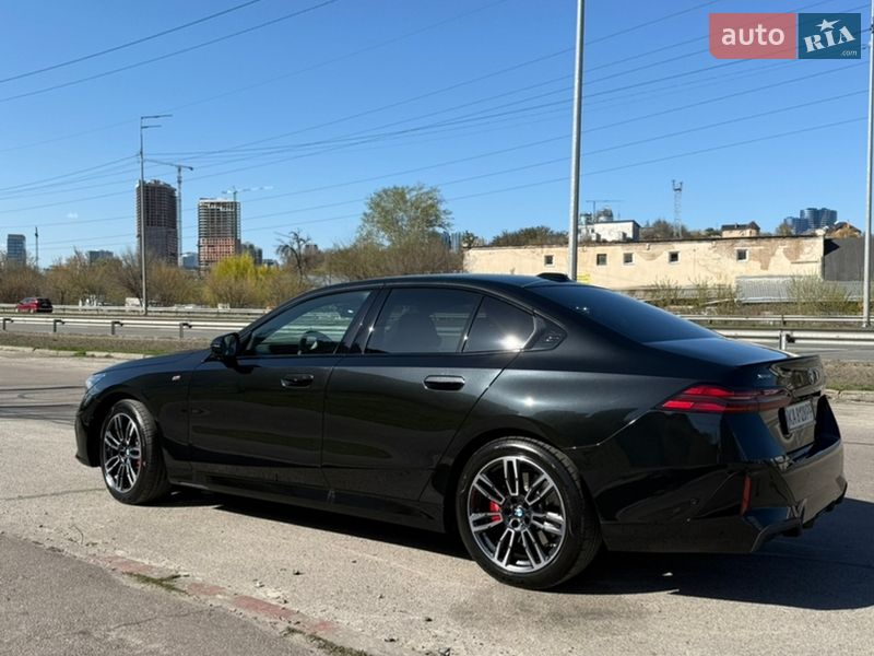 Седан BMW 5 Series 2025 в Киеве фото 8 Седан BMW 5 Series 2025 в Киеве