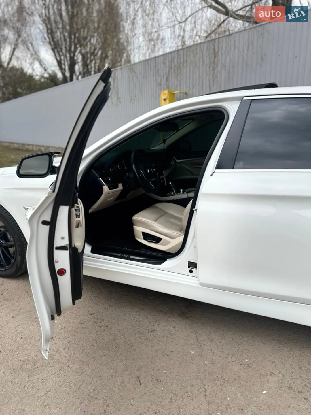 2010 BMW 5er - мініатюра 16