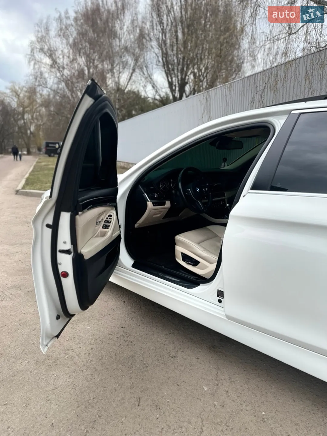 2010 BMW 5er - мініатюра 17
