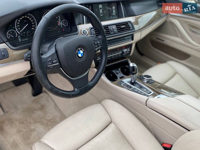 Седан BMW 5 Series 2013 в Самборе