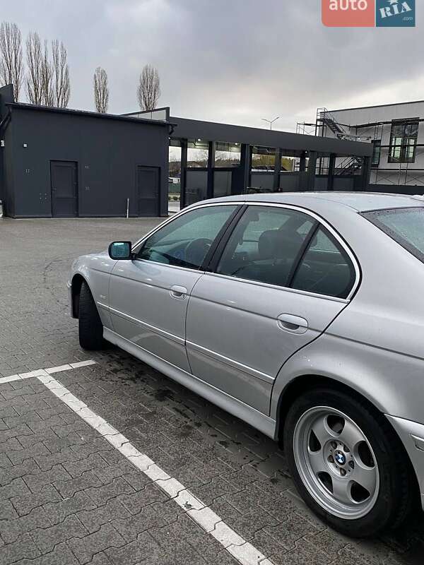 Седан BMW 5 Series 2002 в Виннице