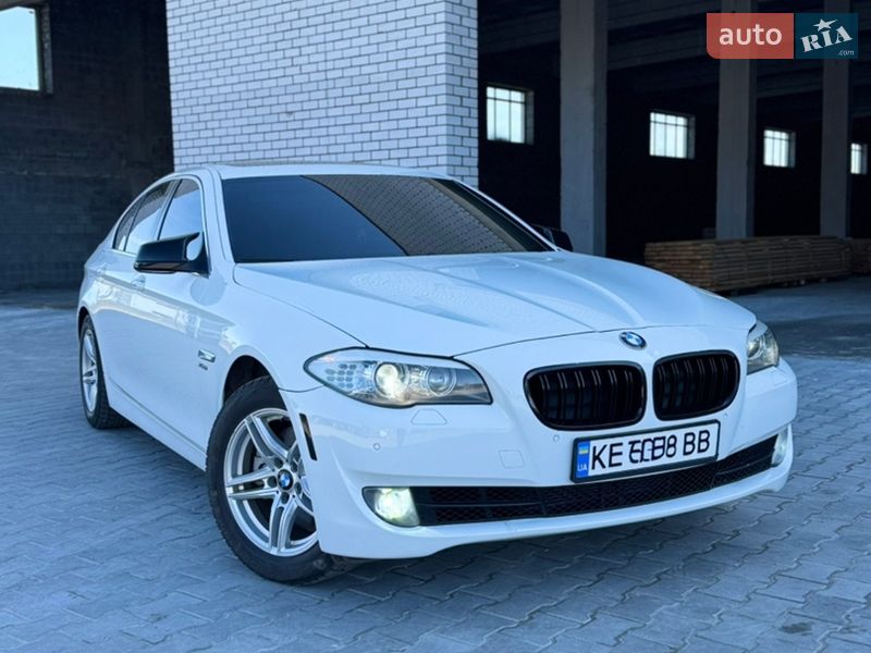 BMW 5 Series 2011