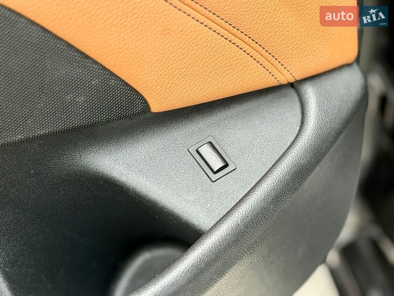 Седан BMW 5 Series 2017 в Ровно