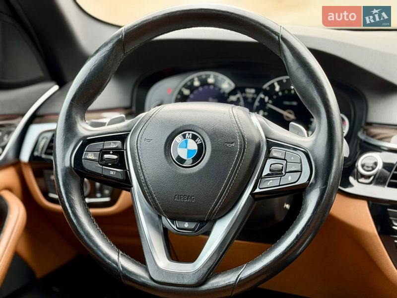 Седан BMW 5 Series 2017 в Ровно