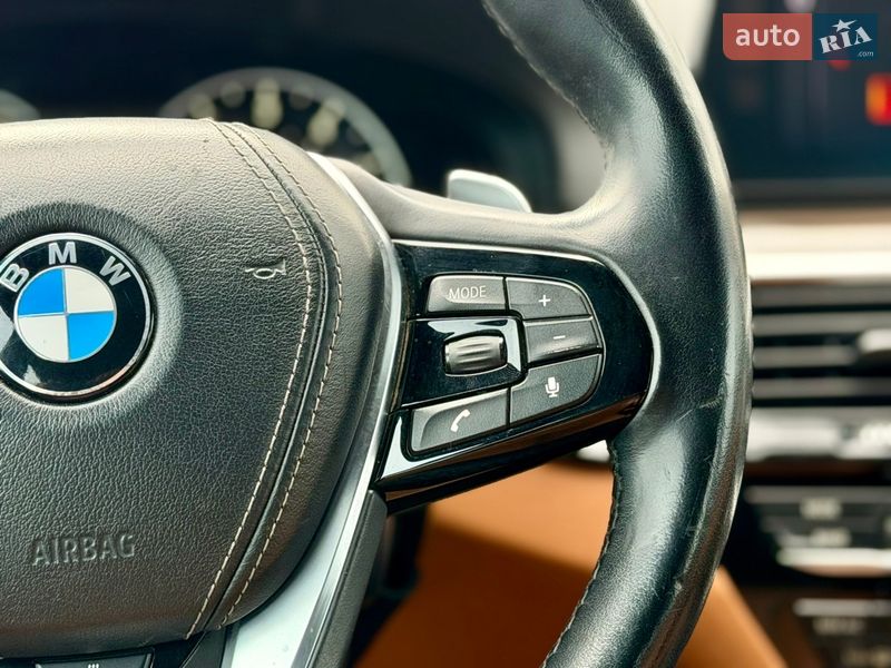 Седан BMW 5 Series 2017 в Ровно