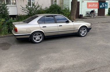 Седан BMW 5 Series 1989 в Киеве