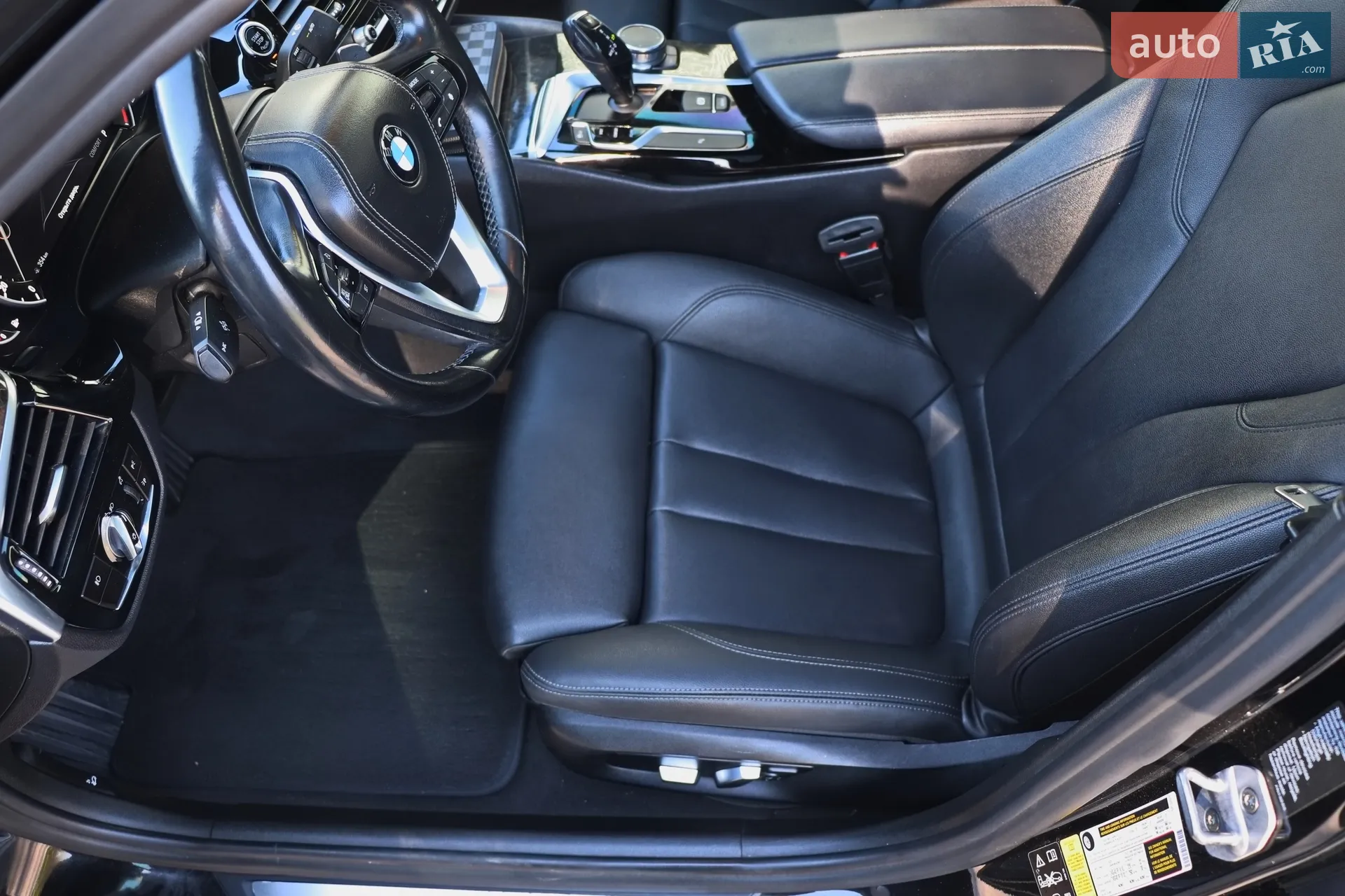 2017 BMW 5er - мініатюра 14