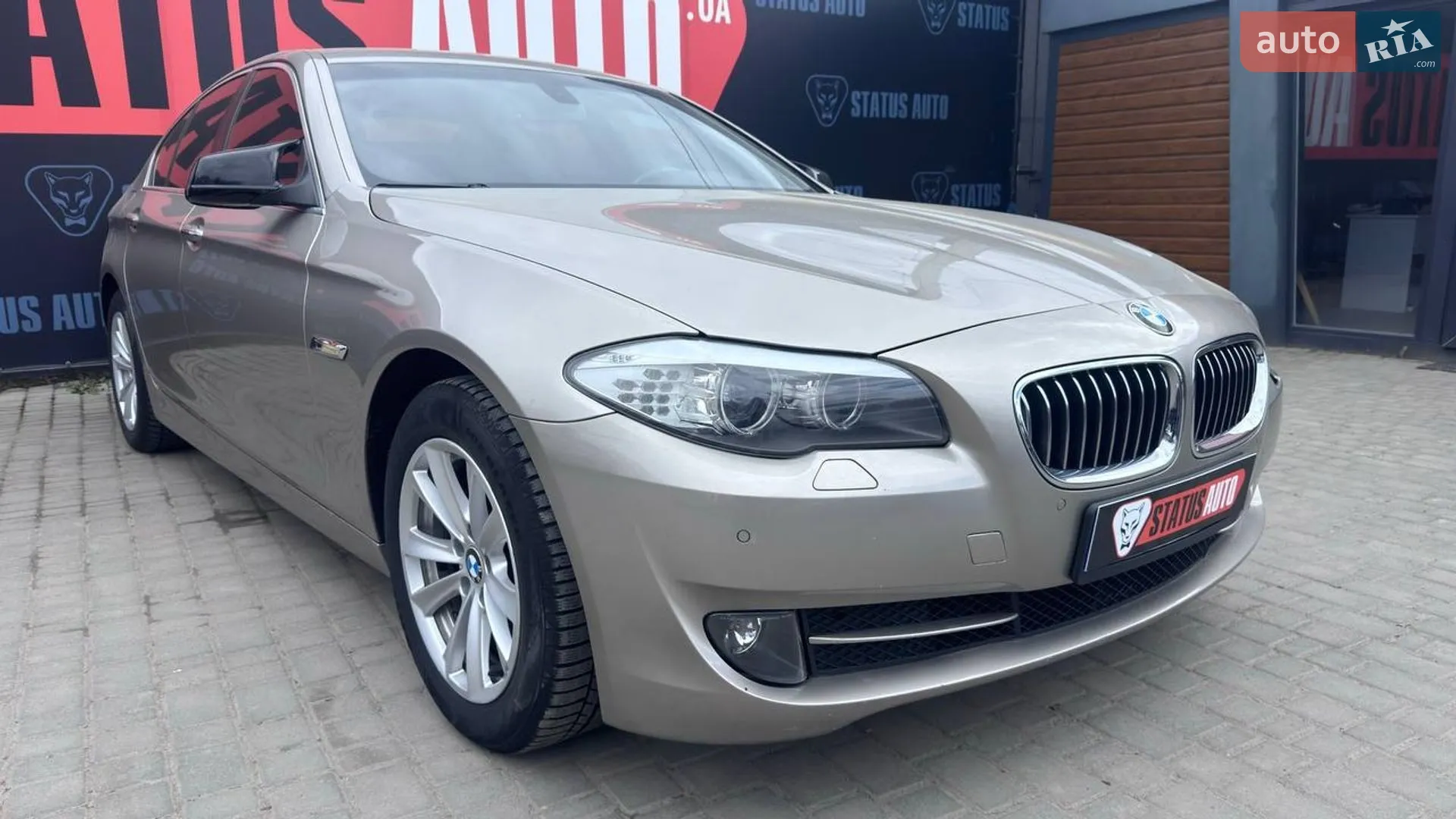 2010 BMW 5er - мініатюра 2