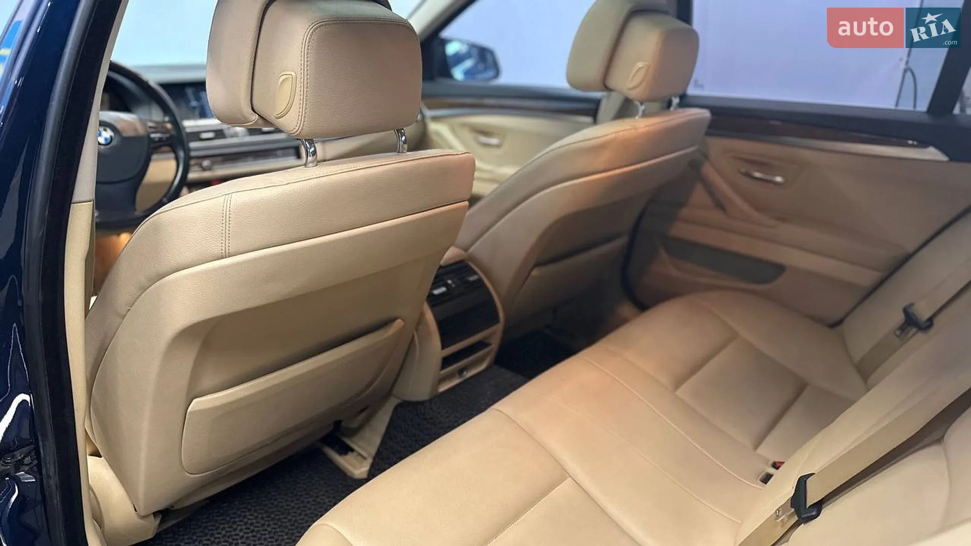 2011 BMW 5er - мініатюра 16