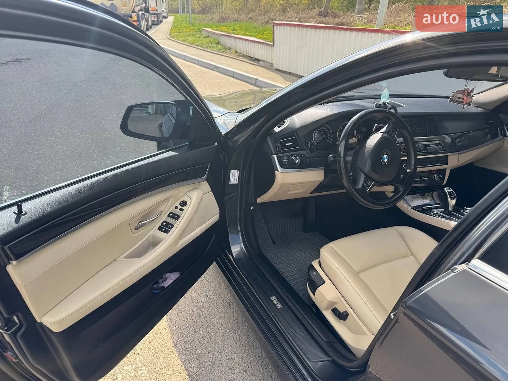 2012 BMW 5er - мініатюра 15