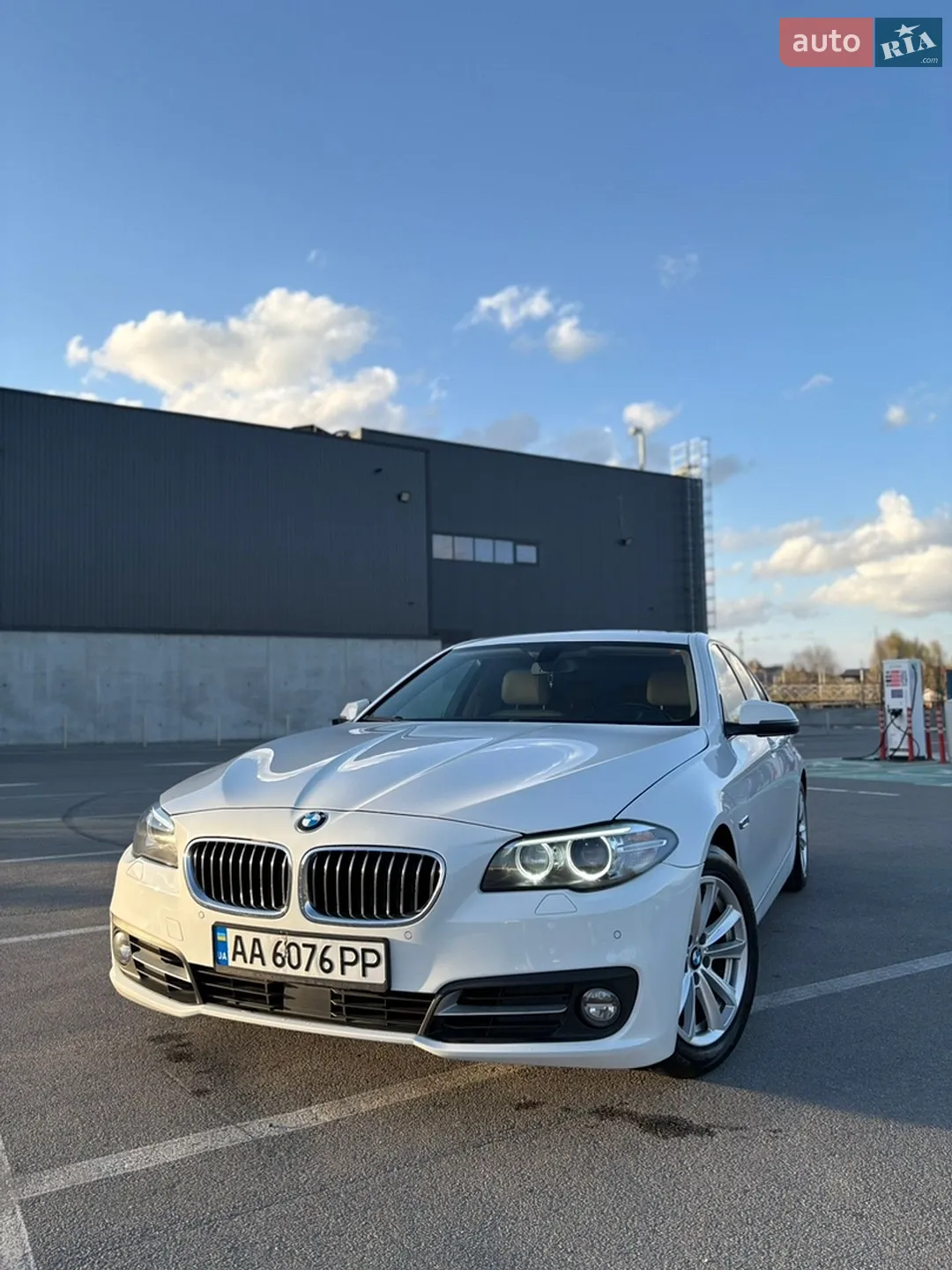 2015 BMW 5er - мініатюра 2