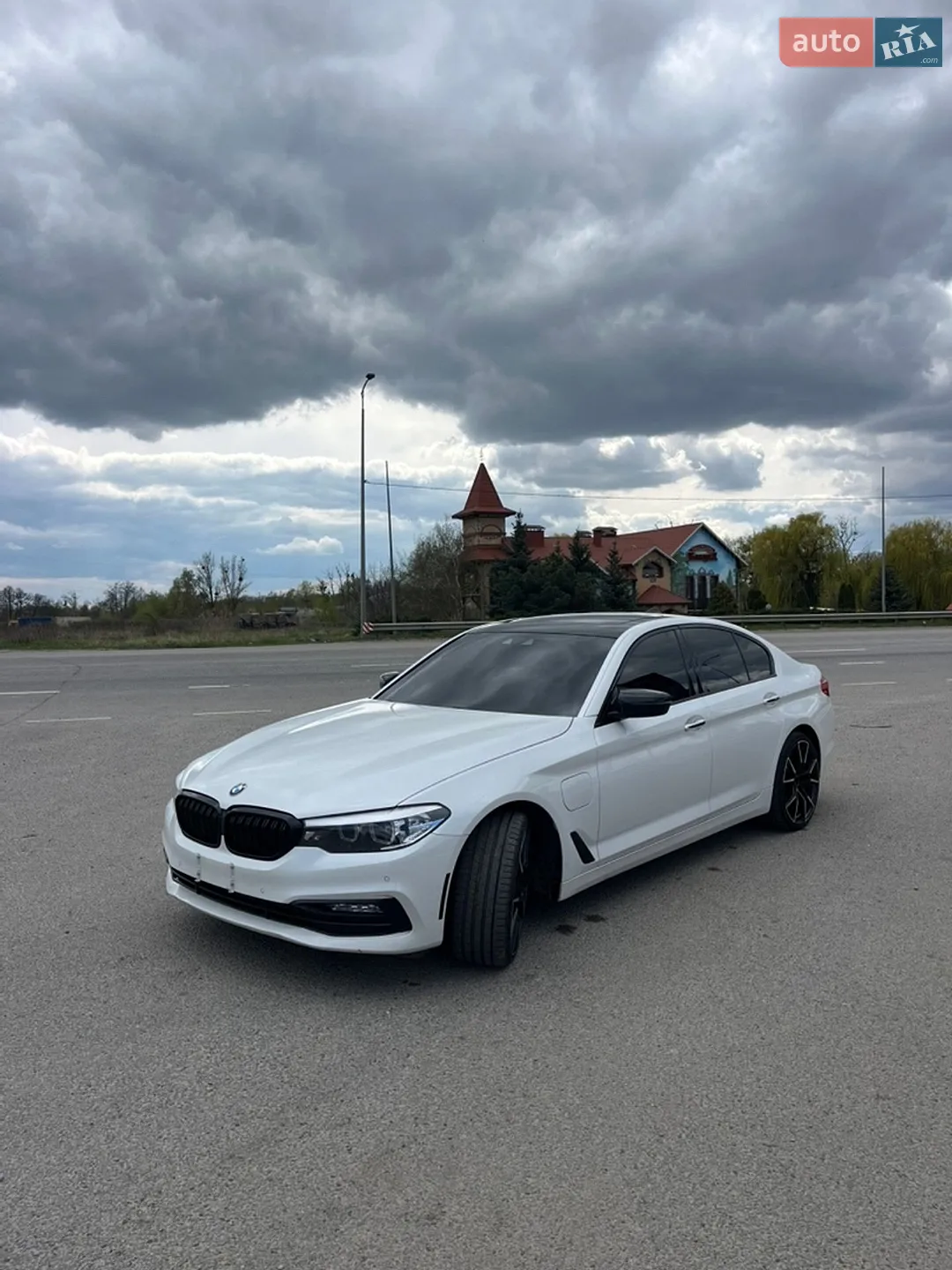 2017 BMW 5er - мініатюра 3