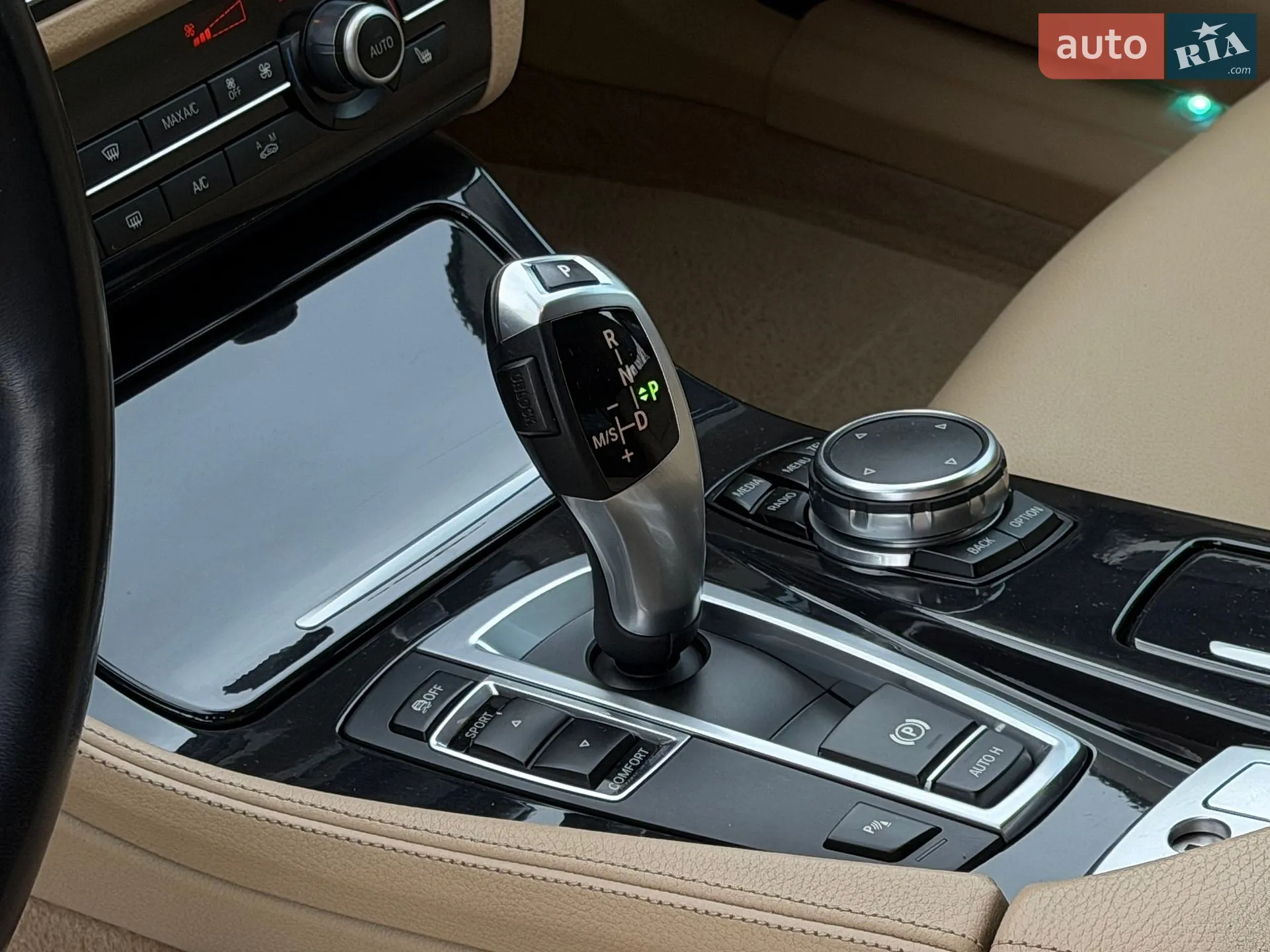 2013 BMW 5er - мініатюра 12