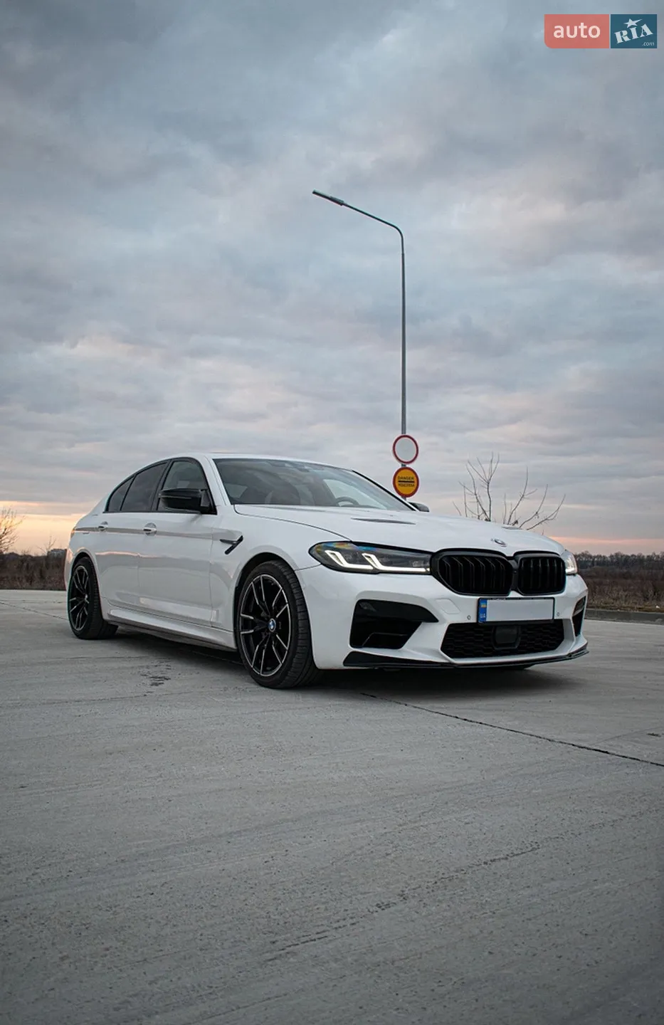 2019 BMW 5er - мініатюра 3