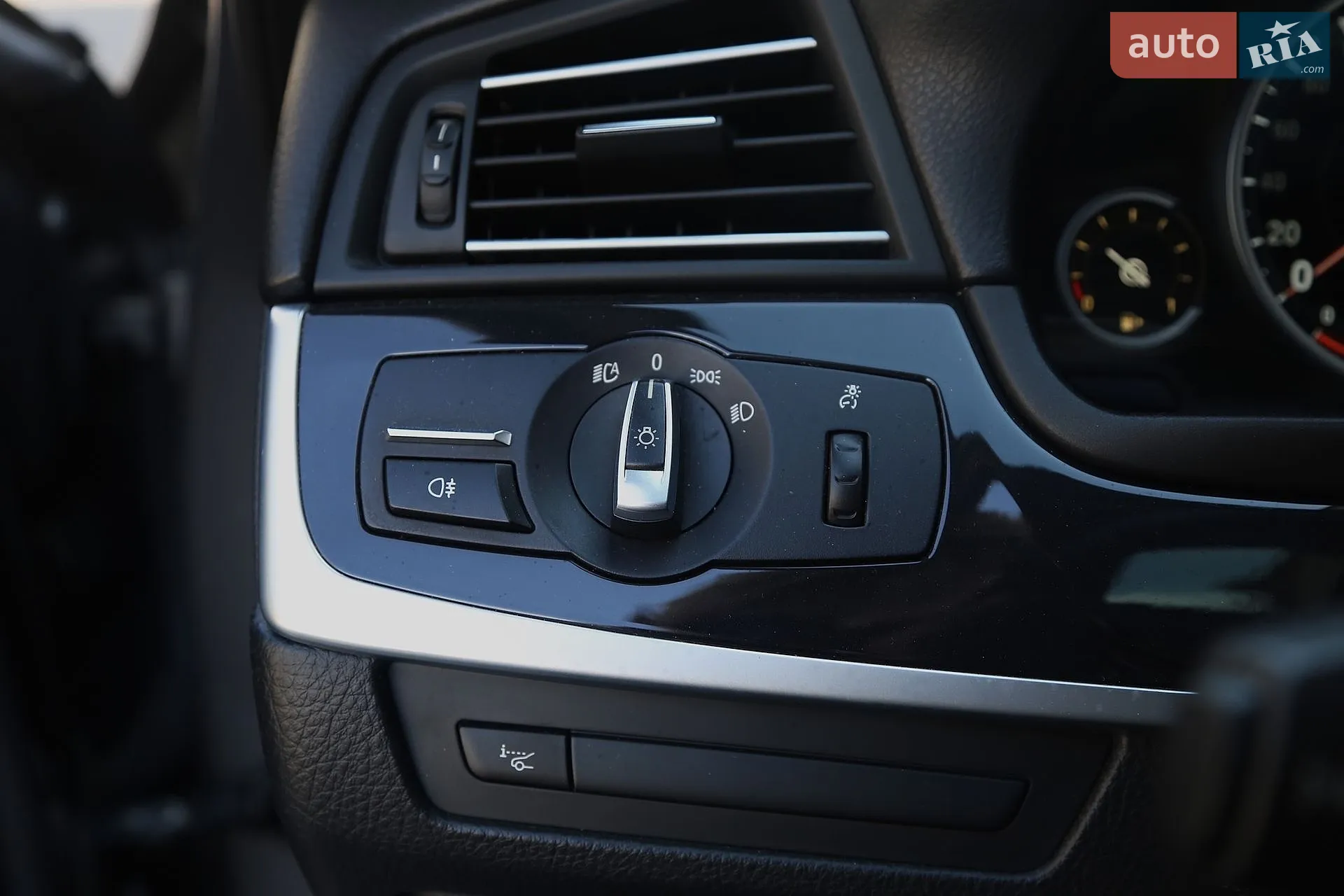 2014 BMW 5er - мініатюра 29