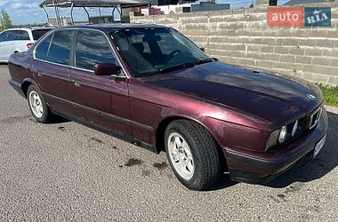 Седан BMW 5 Series 1994 в Дубровиці