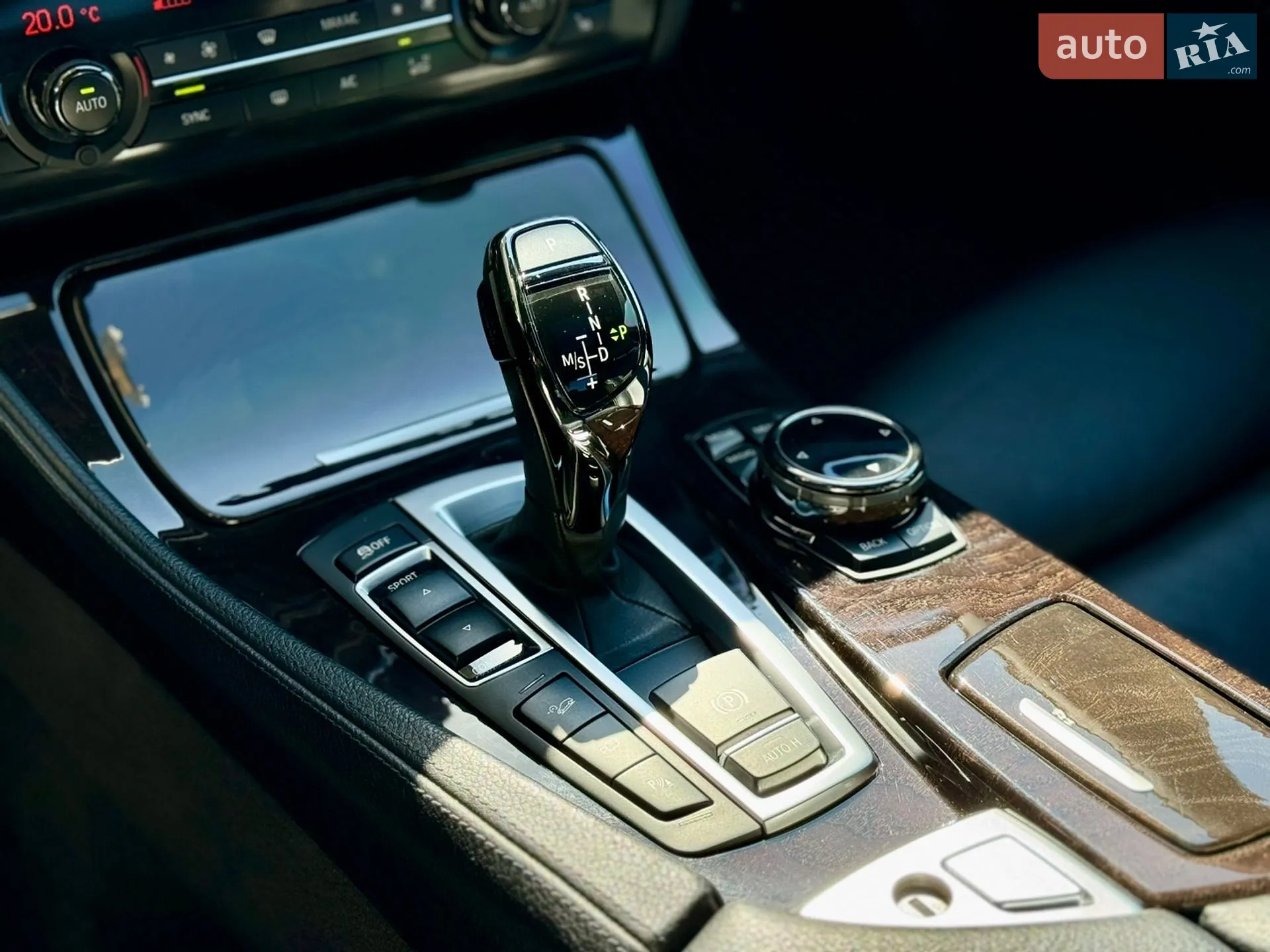2016 BMW 5er - мініатюра 13