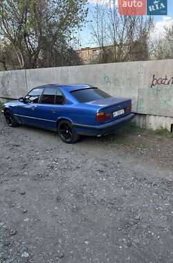 Седан BMW 5 Series 1988 в Конотопе