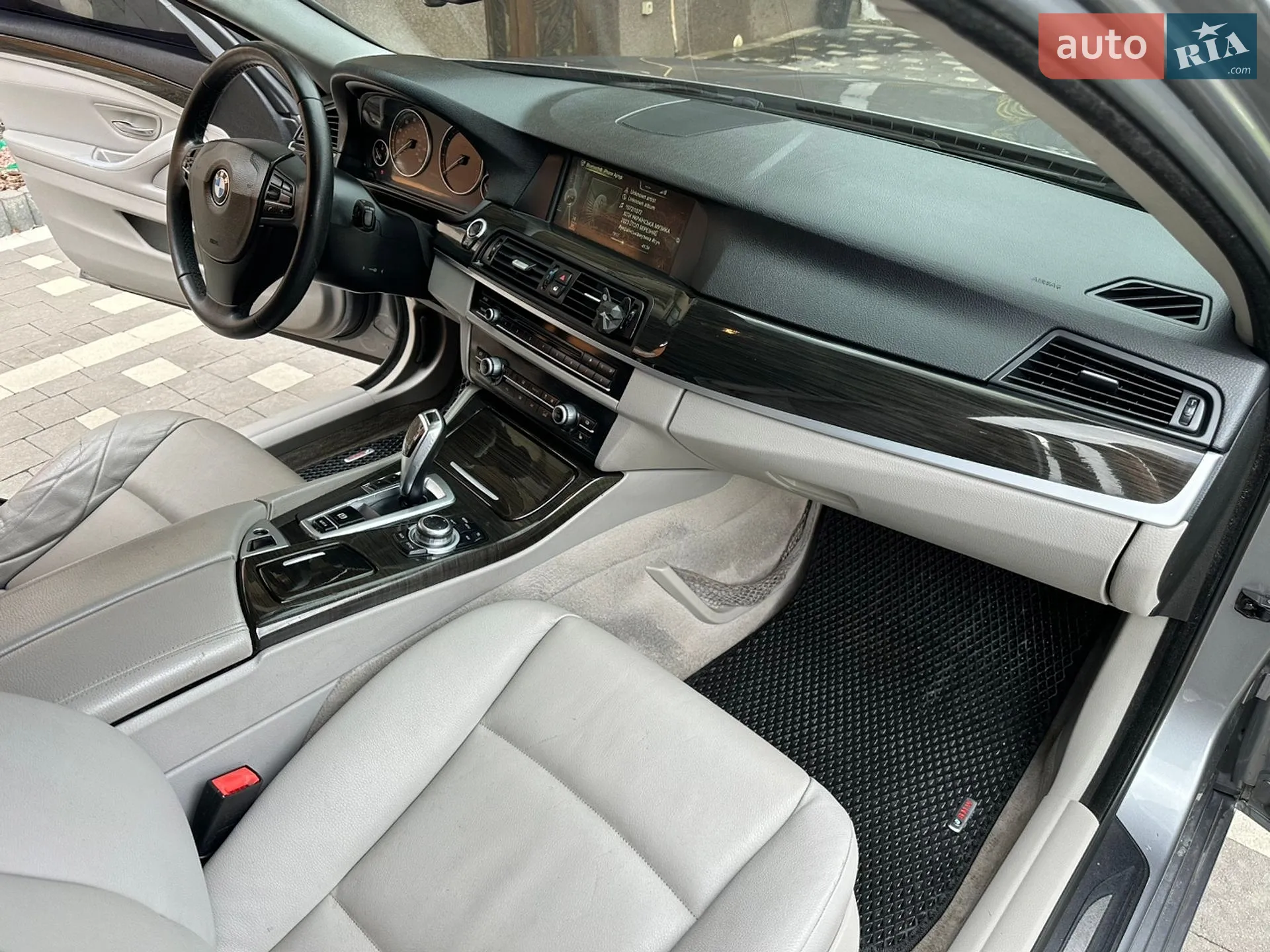 2012 BMW 5er - мініатюра 18