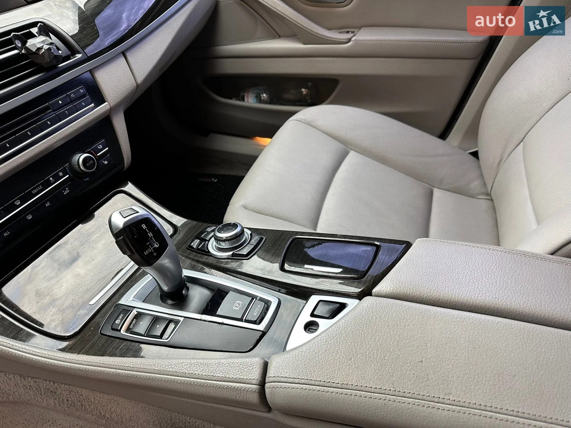 2012 BMW 5er - мініатюра 22