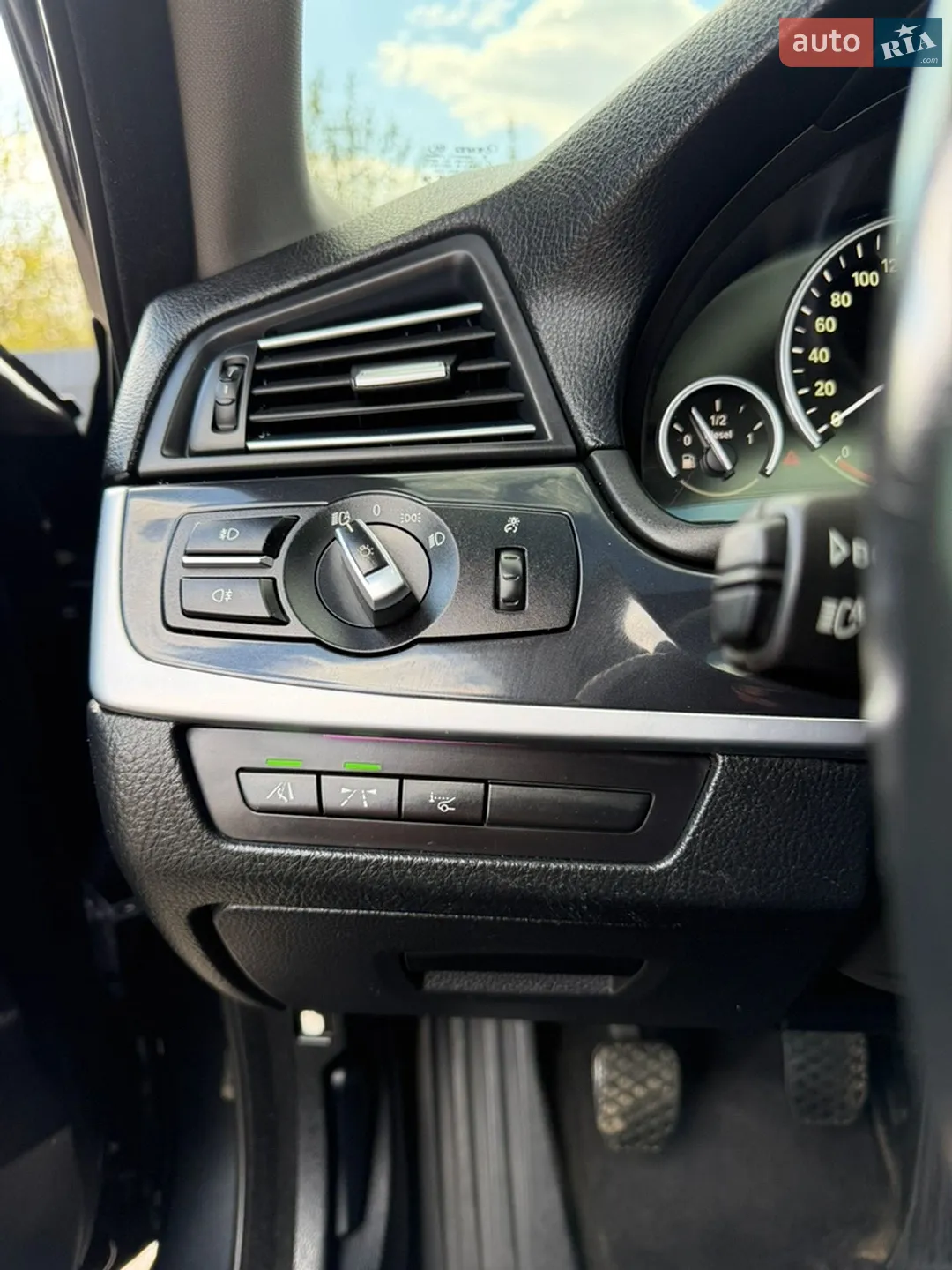 2012 BMW 5er - мініатюра 37