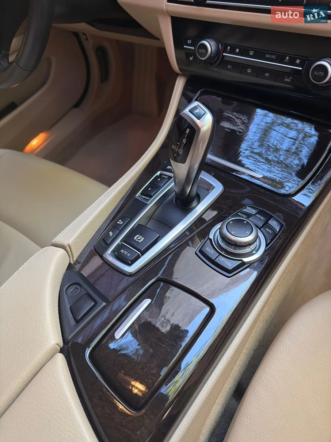 2012 BMW 5er - мініатюра 18