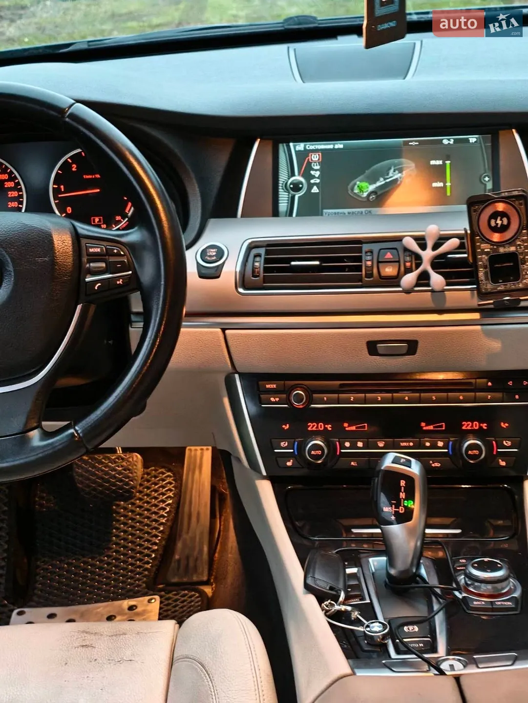 2010 BMW 5er - мініатюра 12