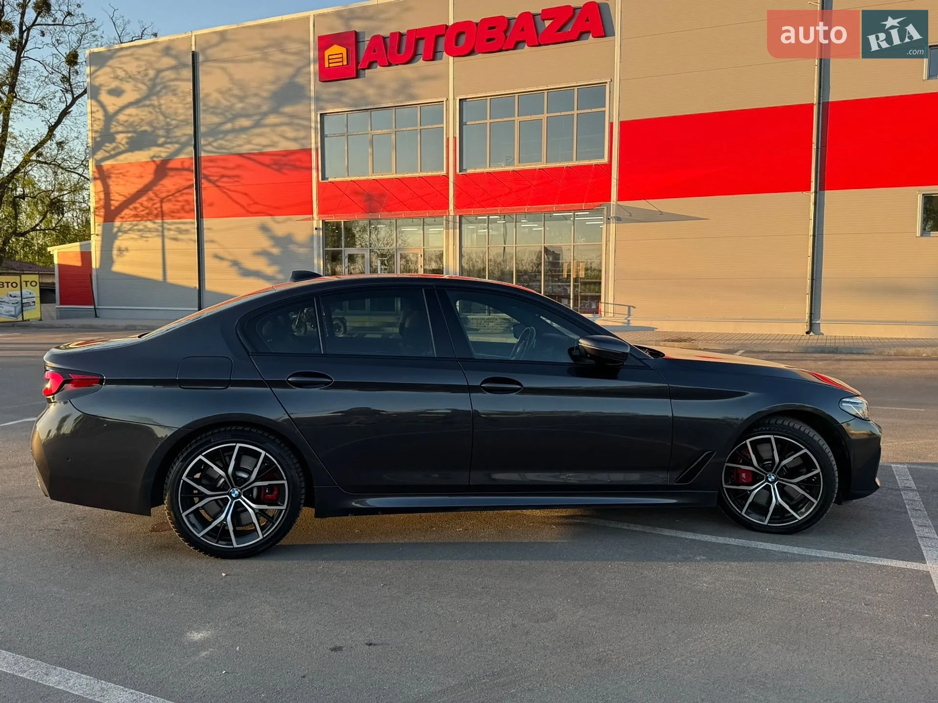2020 BMW 5er - мініатюра 5