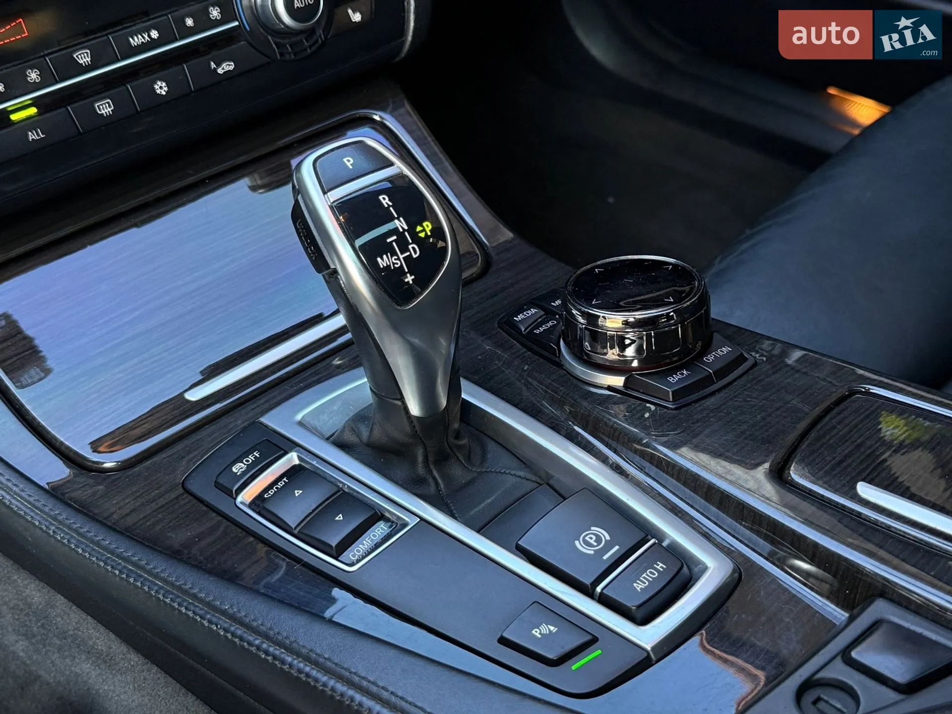 2012 BMW 5er - мініатюра 19