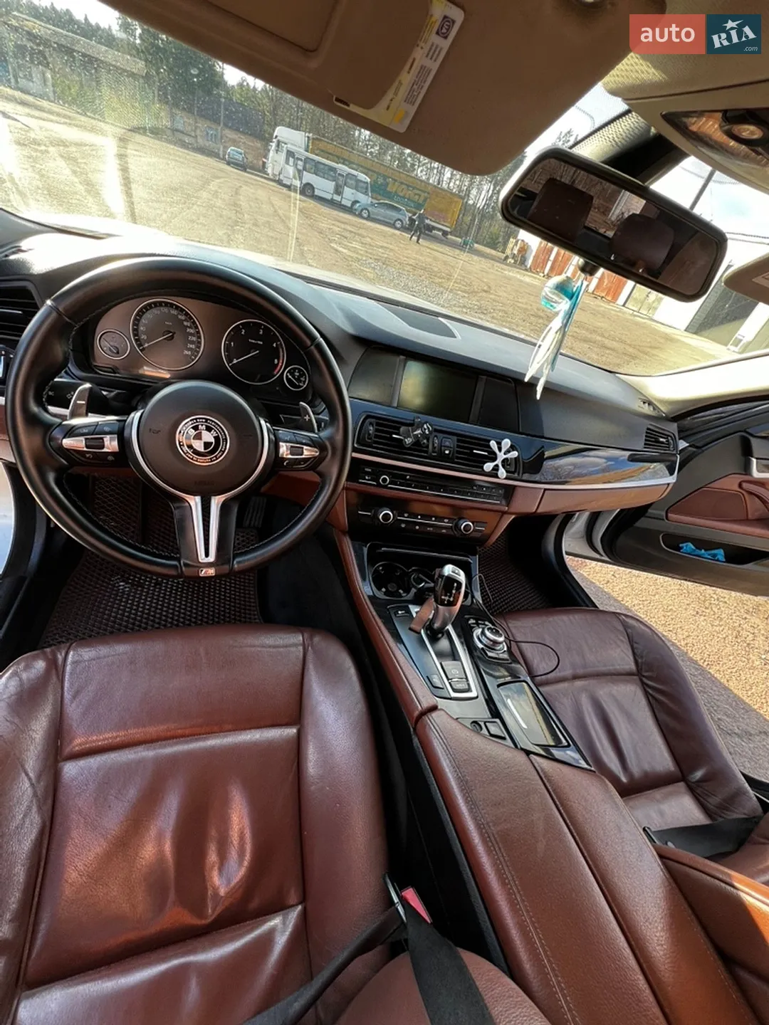 2011 BMW 5er - мініатюра 9
