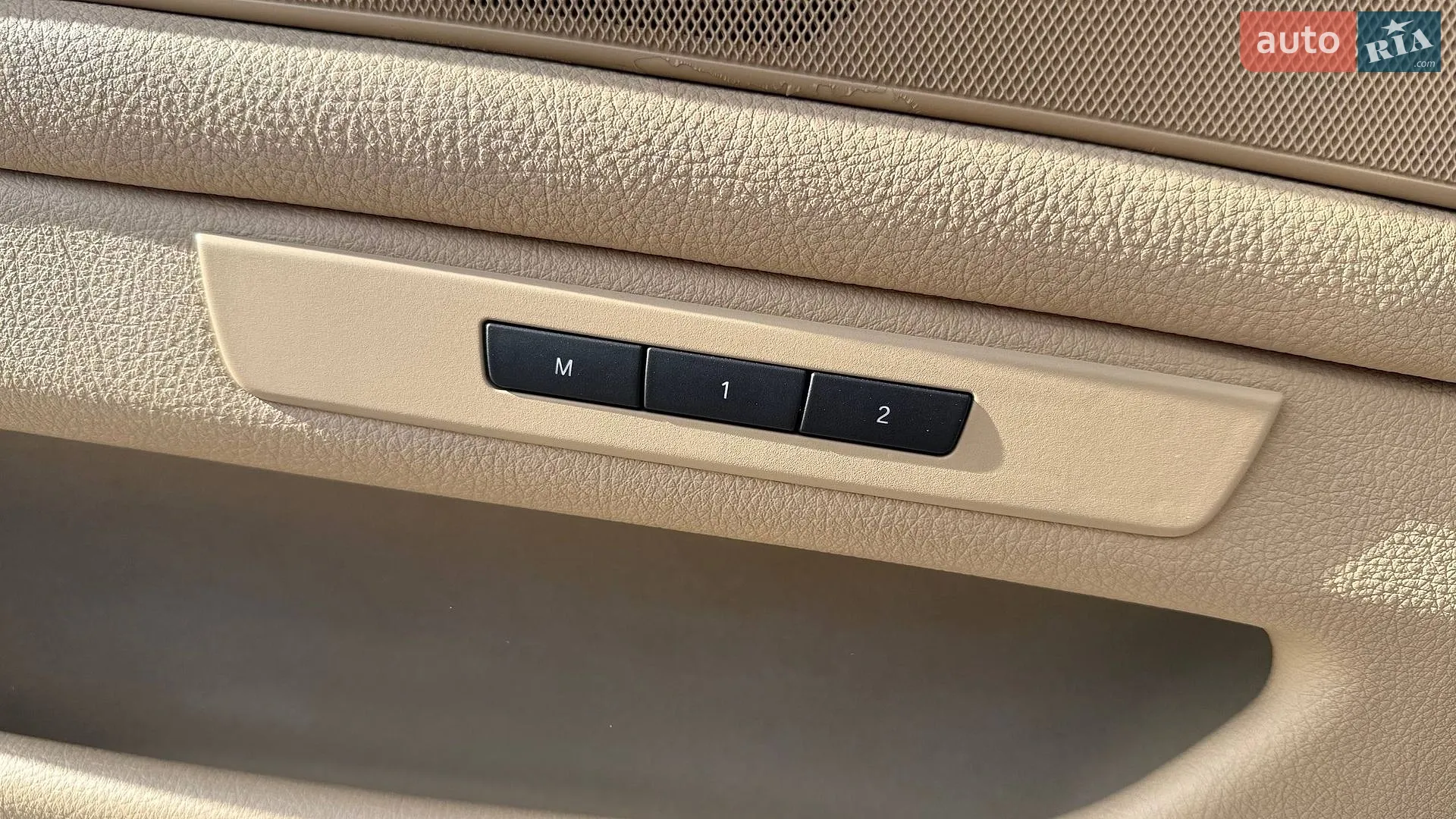 2011 BMW 5er - мініатюра 19