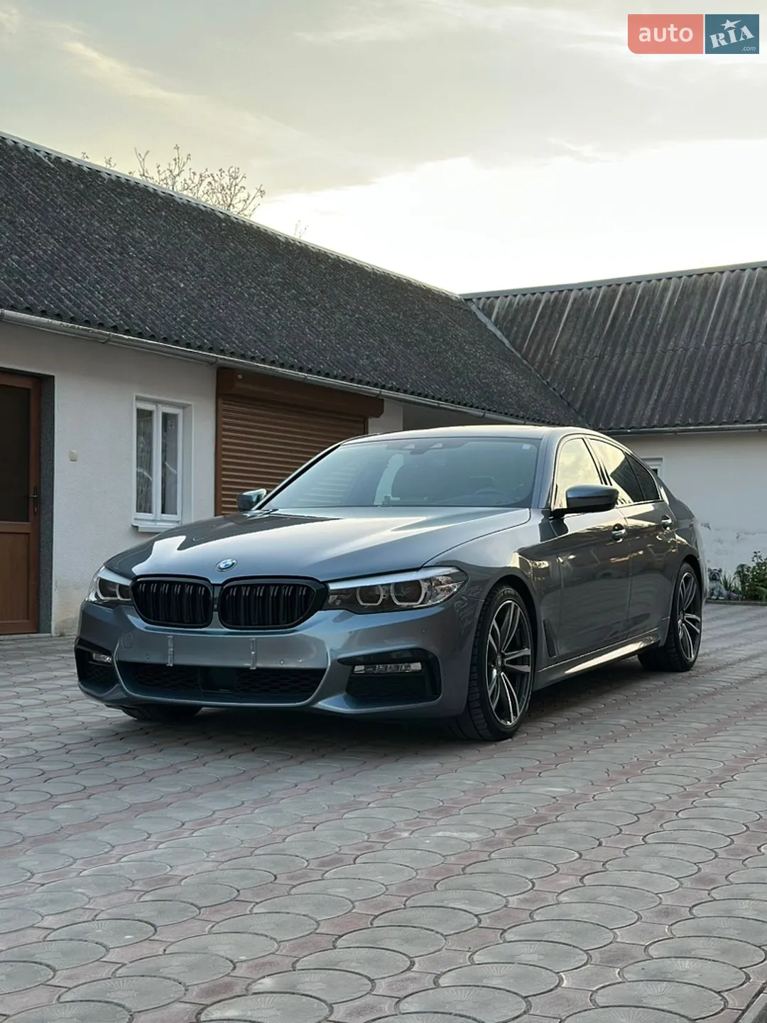2018 BMW 5er - мініатюра 2
