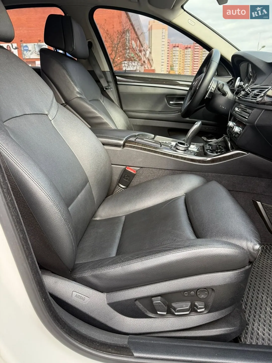 2011 BMW 5er - мініатюра 33