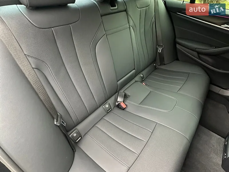 BMW 5 Series 2022 VIN WBA13AG08PCM36169 фото оголошення 27 з 102