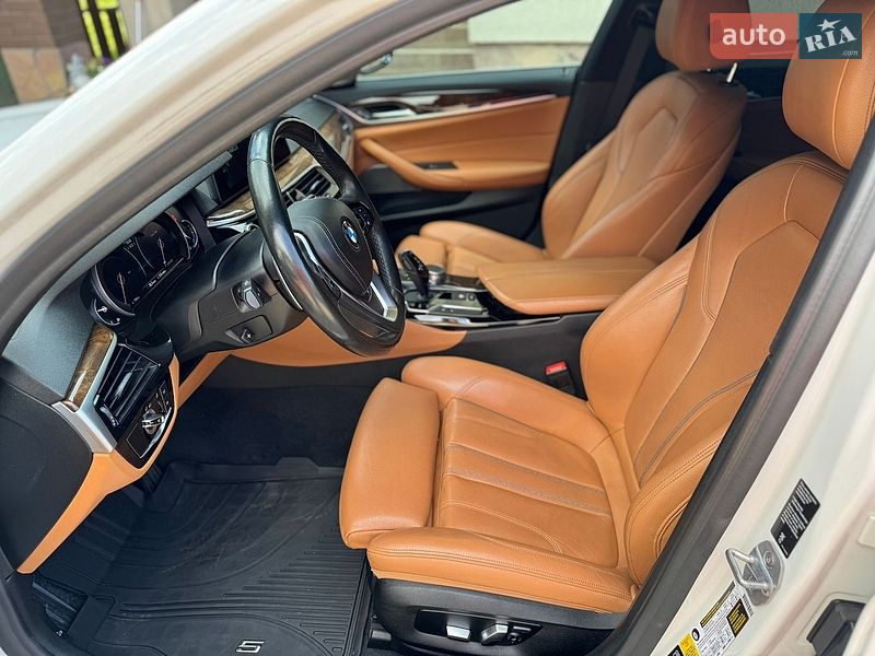 Седан BMW 5 Series 2018 в Львове