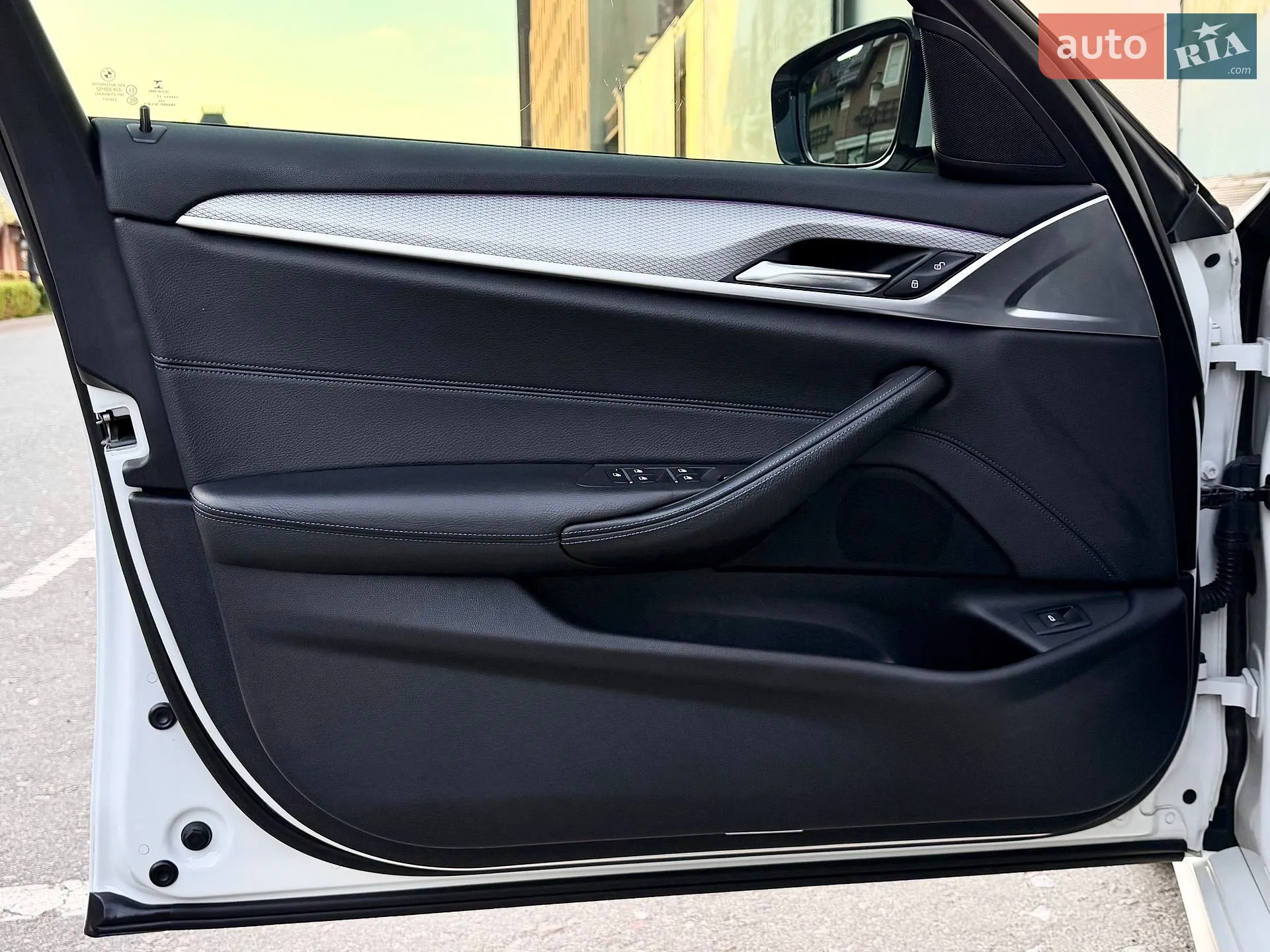 2017 BMW 5er - мініатюра 22