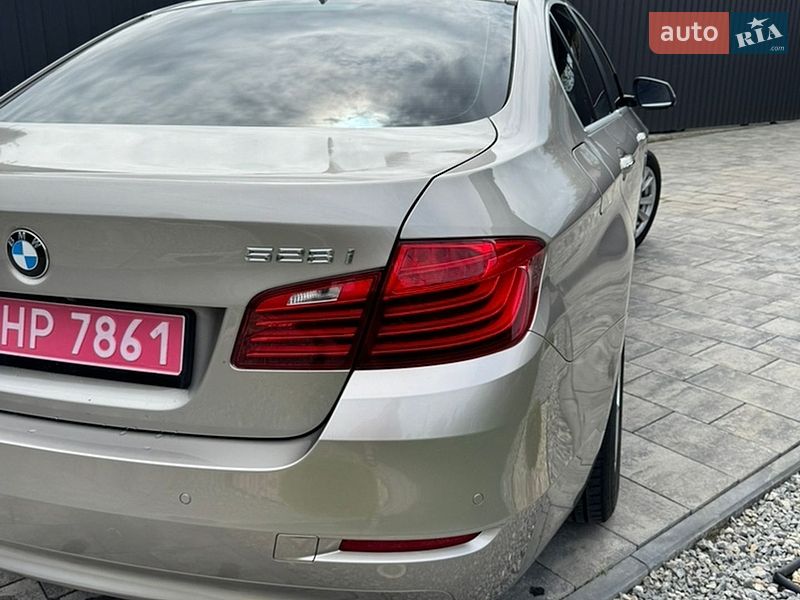 Седан BMW 5 Series 2013 в Цумани