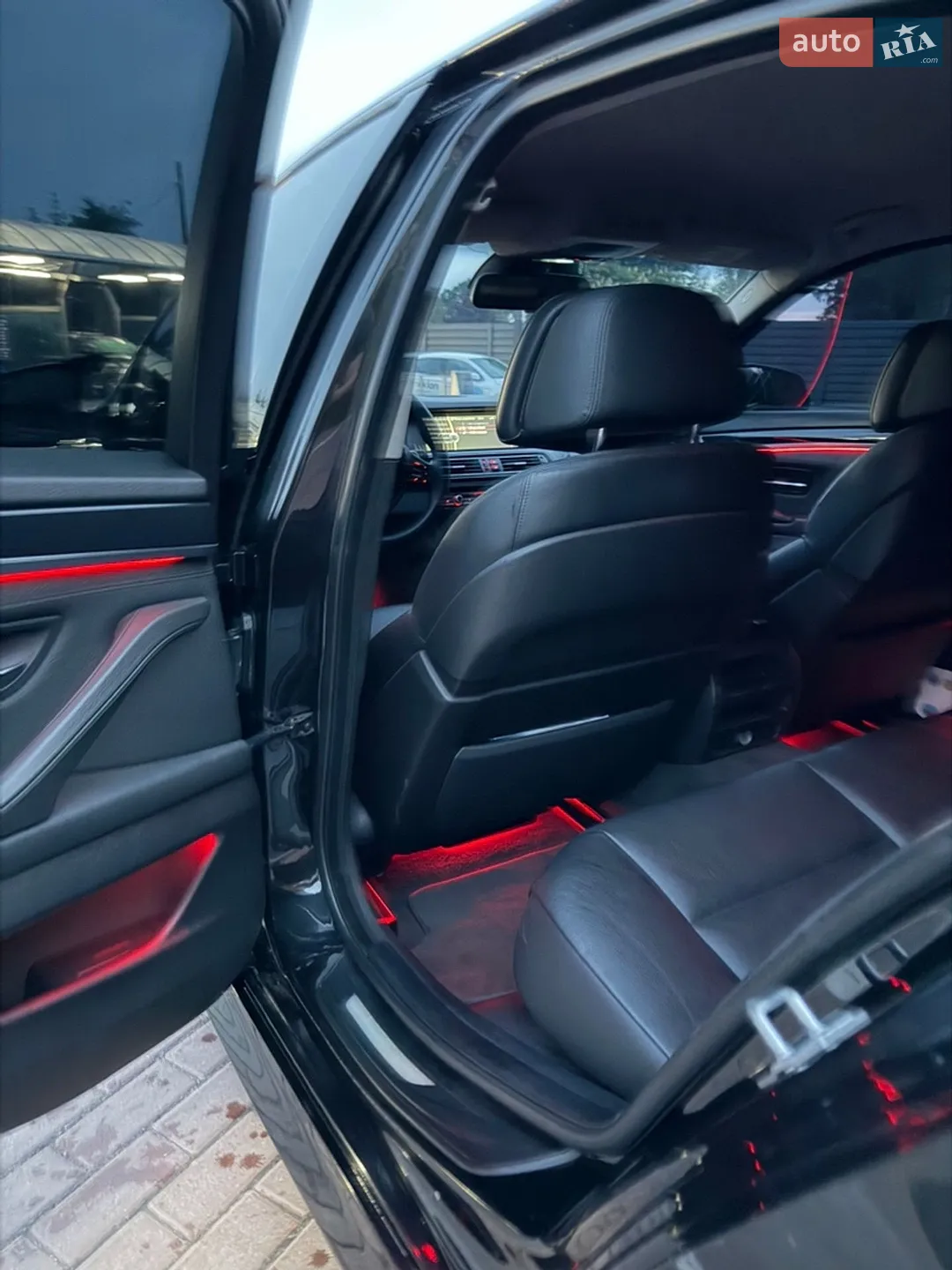 2010 BMW 5er - мініатюра 12