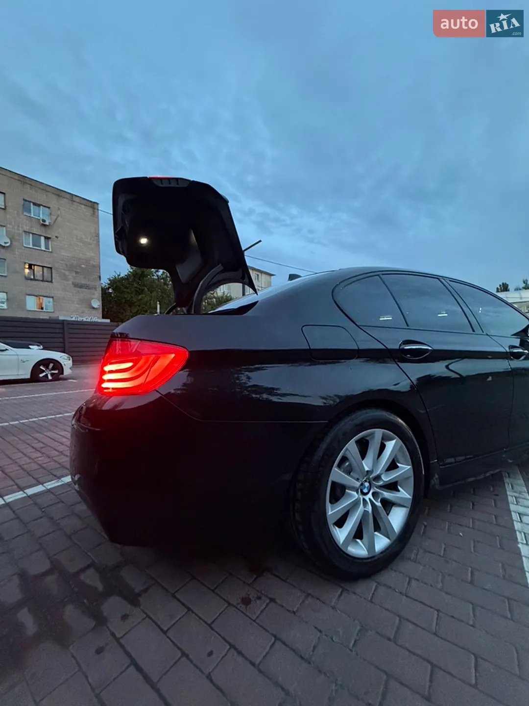2010 BMW 5er - мініатюра 24