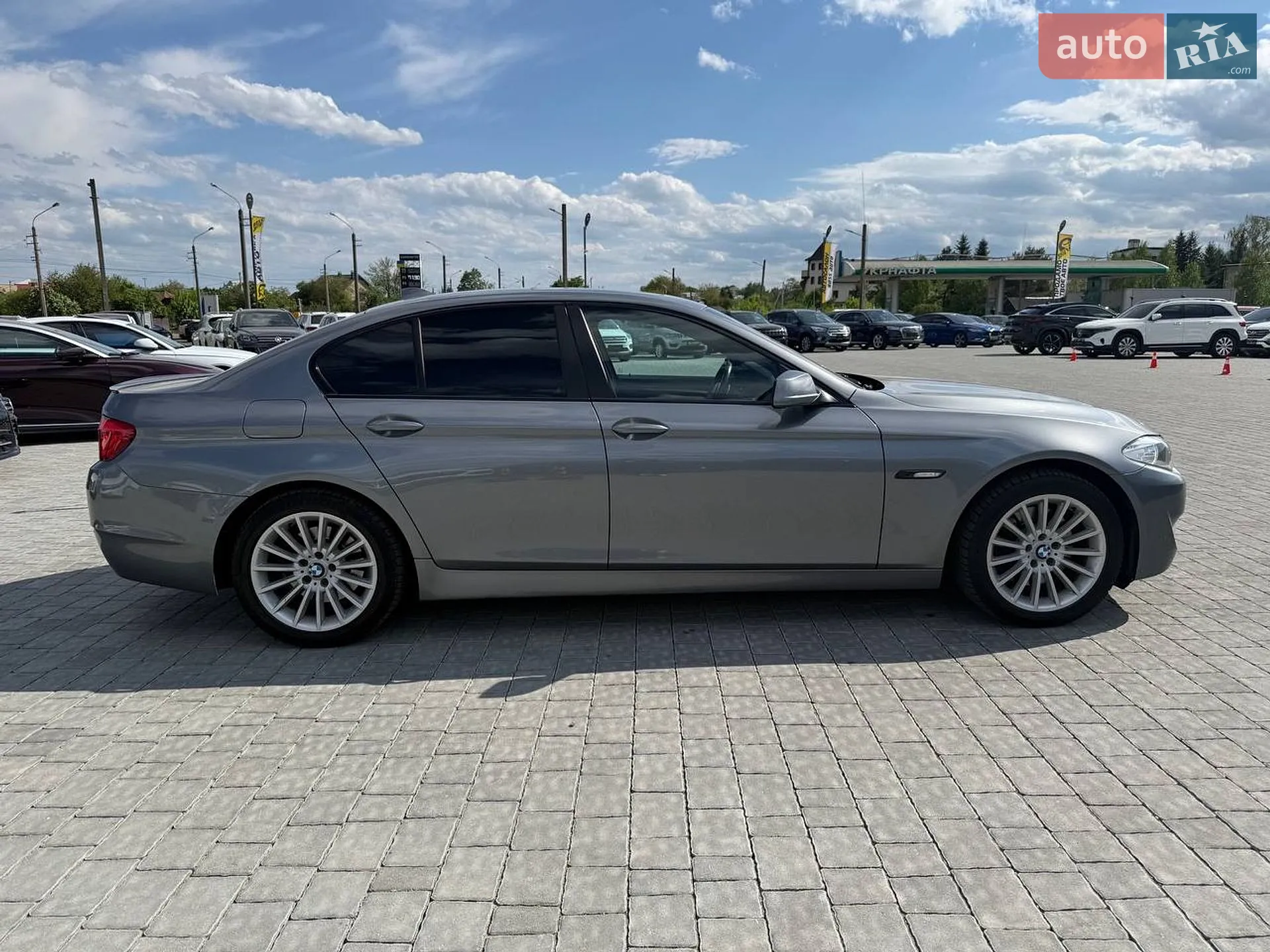 2010 BMW 5er - мініатюра 8