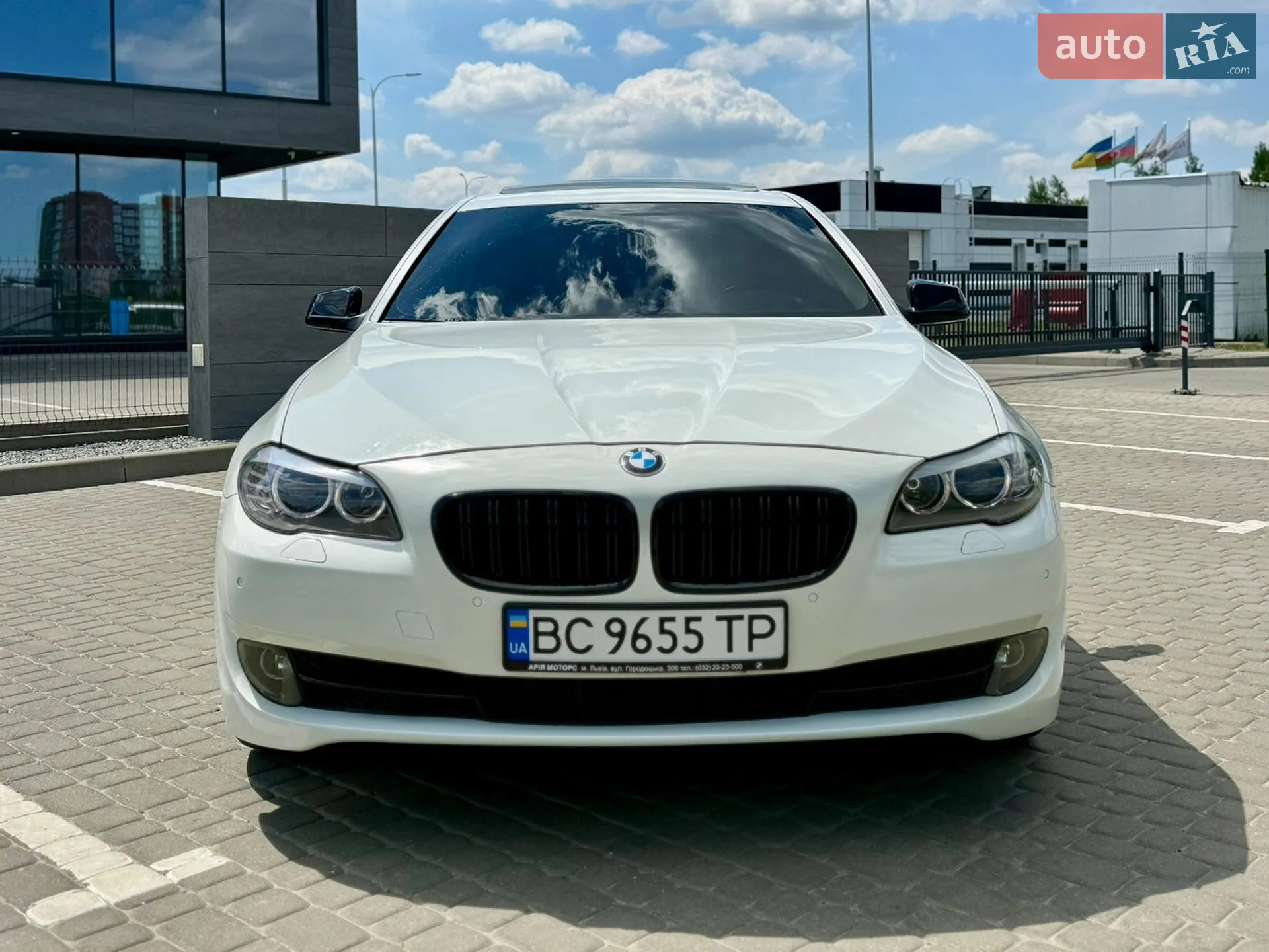 2011 BMW 5er - мініатюра 4