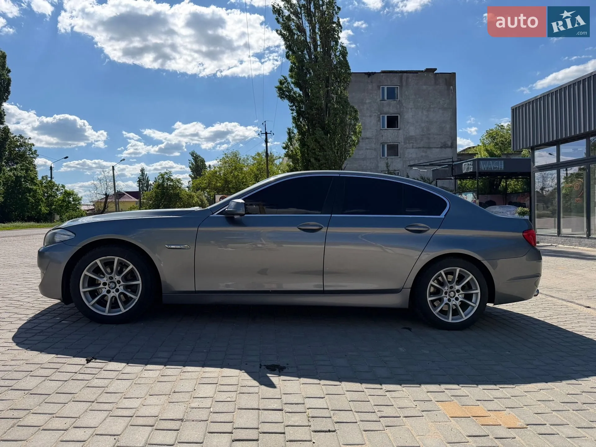 2010 BMW 5er - мініатюра 5