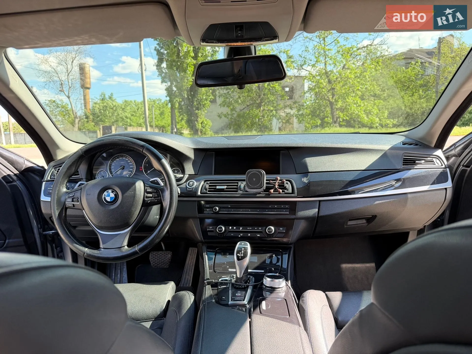 2010 BMW 5er - мініатюра 17