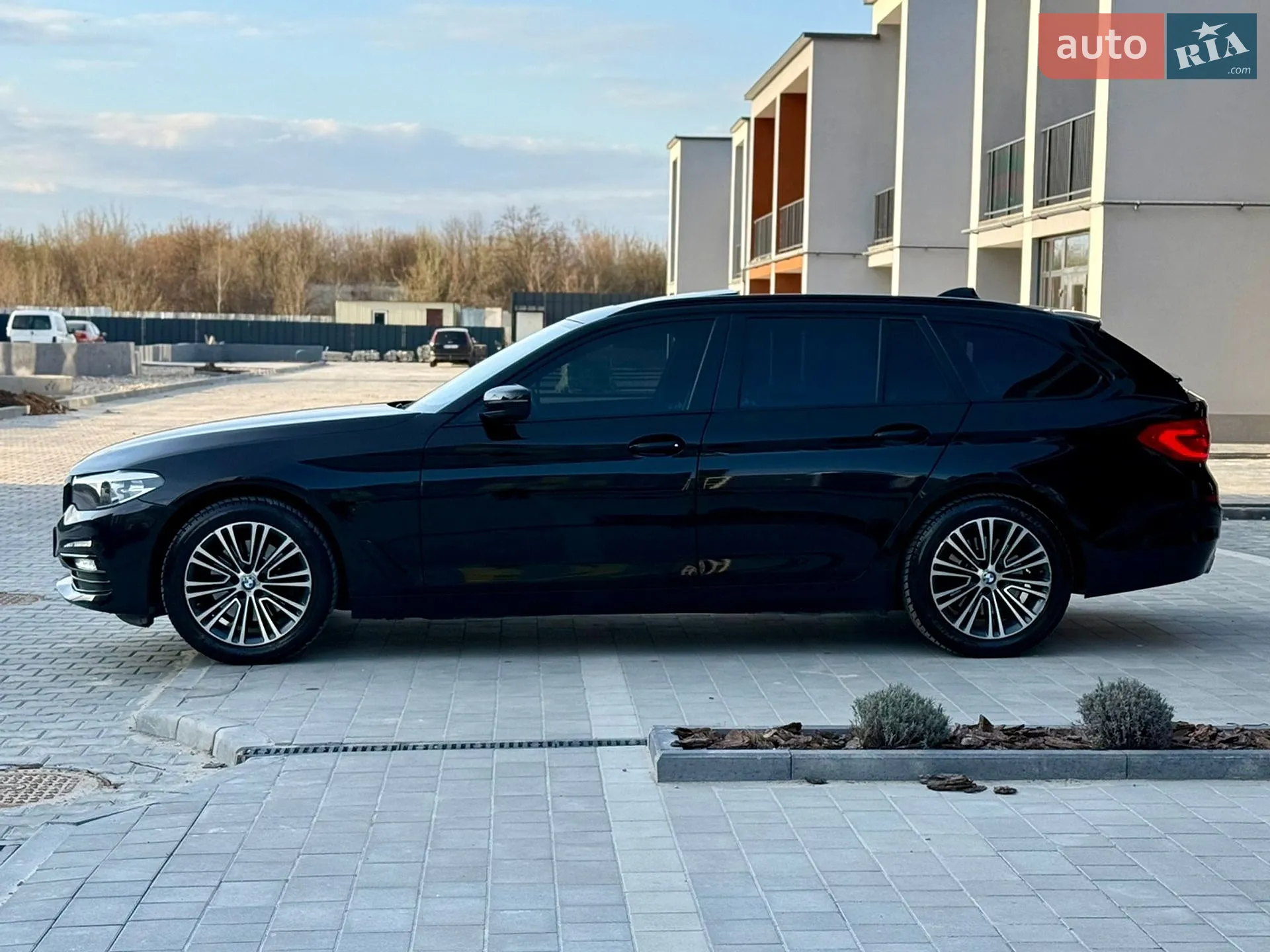 2017 BMW 5er - мініатюра 18