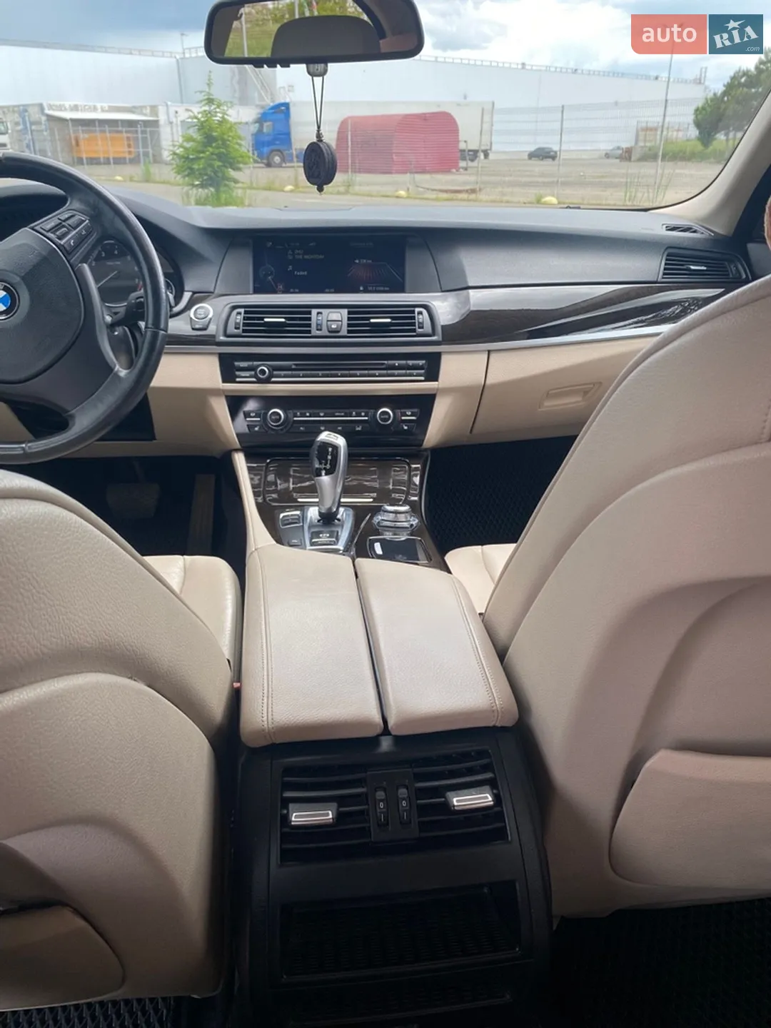2012 BMW 5er - мініатюра 9