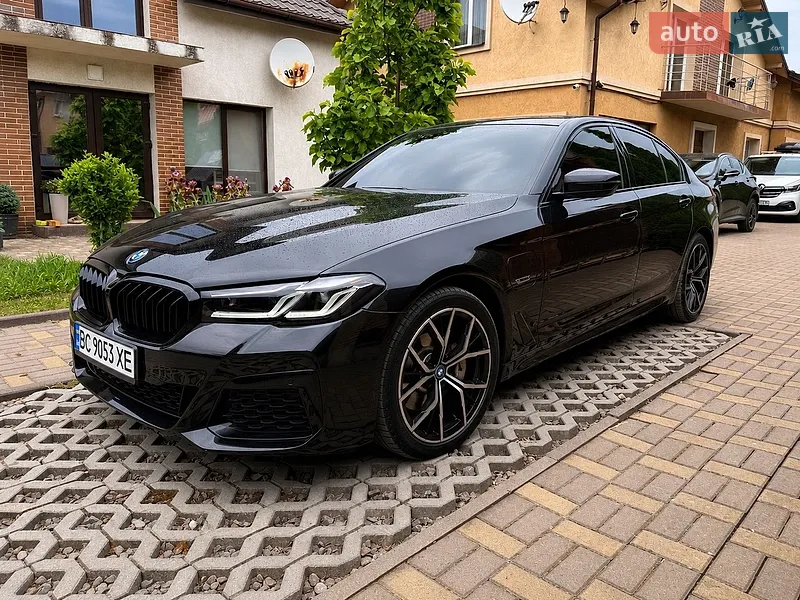 BMW 5 Series 2022 VIN WBA33AG05PCM13098 фото оголошення 3 з 82